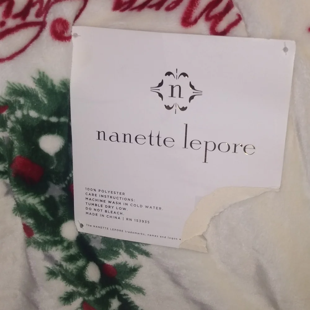 NWT nanette lepore Soft And Cozy Merry Christmas Tree Throw Blanket 50